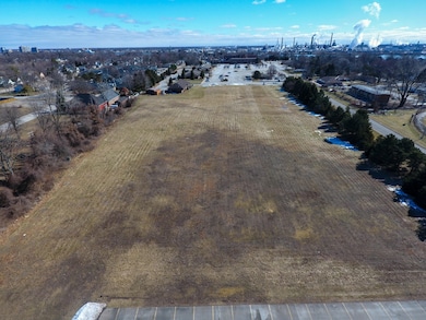 1403 Catherine McAuley Dr, Port Huron, MI 48060 - photo 5