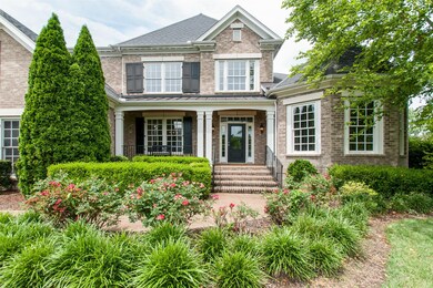 Great Curb Appeal!