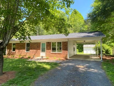 406 Weatherford Dr, King, NC 27021 - photo 3