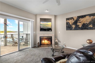 Living area to deck