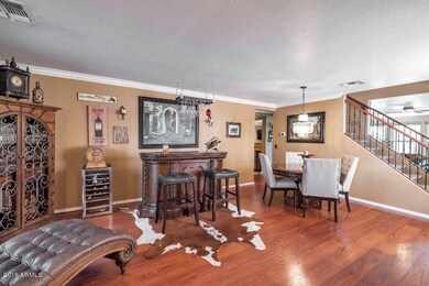 (5) Living Room Room - Dining Area