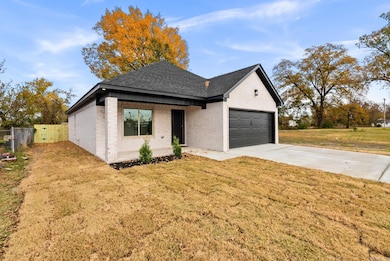 1705 E 2nd St, North Little Rock, AR 72114 - photo 2