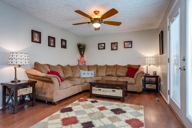 451 Skyline Lane-5