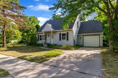 04-4221 Chickory Lane-windowstill-r