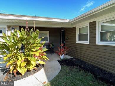 12118 Mackell Ln, Bowie, MD 20715 - photo 3