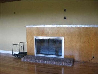 14 Quissett St, Worcester, MA 01602 - photo 7