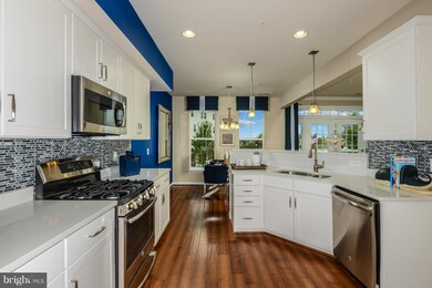 25223 Briargate Terrace unit 4B6, Chantilly, VA 20152 - photo 2