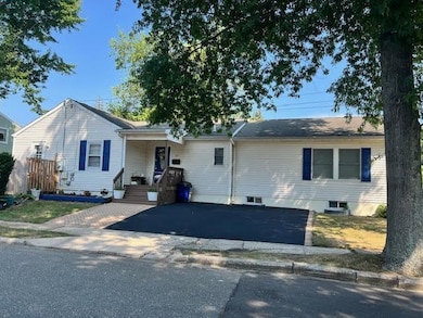 301 Laurel Rd, Northport, NY 11768 - photo 5