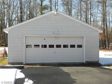 Parking Lot/Garage