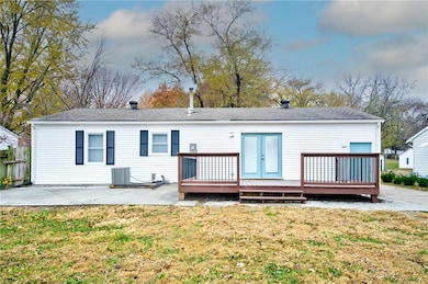 1213 N Indian Ln, Independence, MO 64056 - photo 3