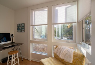 Sun room (office, playroom)