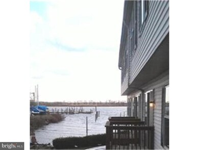 19 Riverwatch Ct, Essington, PA 19029 - photo 2