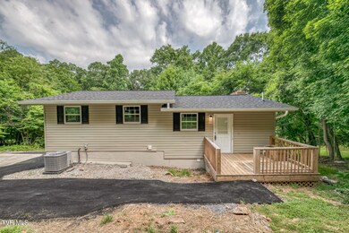 3569 Greenwood dr-4