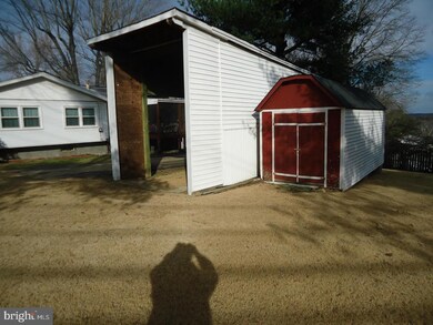 1906 Chalfont Ct, Fort Washington, MD 20744 - photo 3