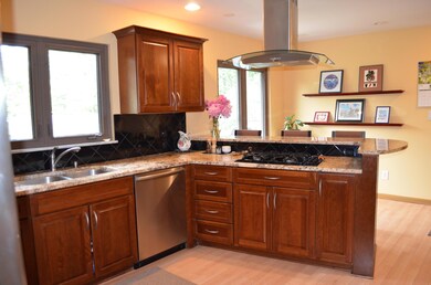 Kitchen 4