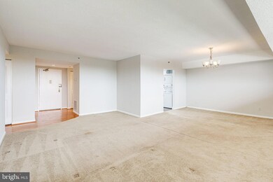 Skyline House unit 1104, Baileys Crossroads, VA 22041 - photo 6