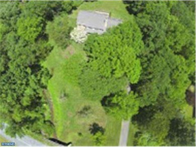 145 Barton Dr, Spring City, PA 19475 - photo 3