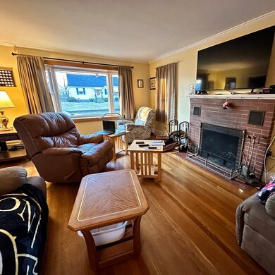 22 Gorham St, Lawrence, MA 01843 - photo 5