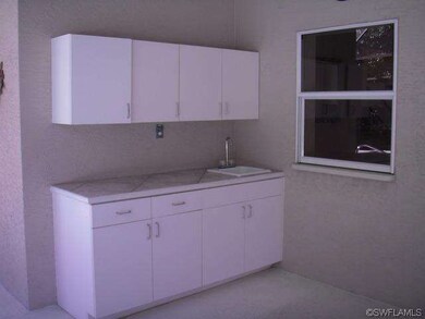 Lanai wet bar