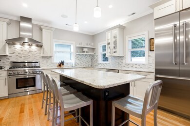 9 Bartlett Crescent unit 2, Brookline, MA 02446 - photo 5