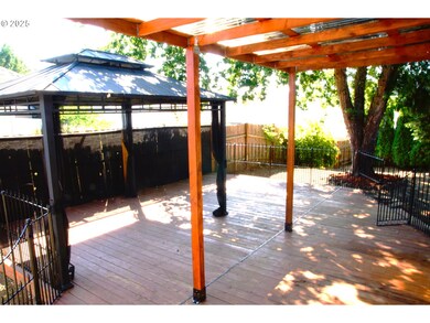 1222 E Fourth Ave, Sutherlin, OR 97479 - photo 4