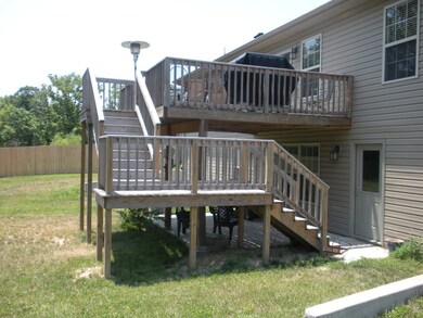 1830 Black Walnut Ct. Deck