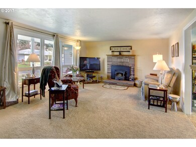 750 Sunview St, Eugene, OR 97404 - photo 4