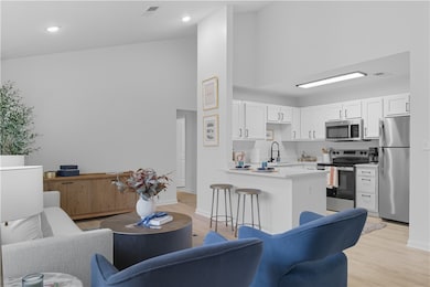 626 Shug Jordan Pkwy unit 9304, Auburn, AL 36832 - photo 2