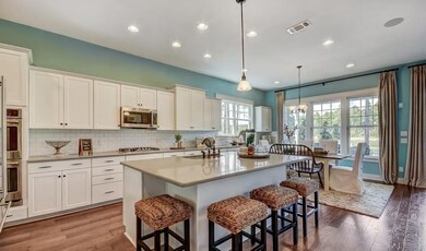Kitchen with breakfast bar