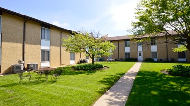 1430 Lehigh Ave unit B1, Glenview, IL 60026 - photo 2