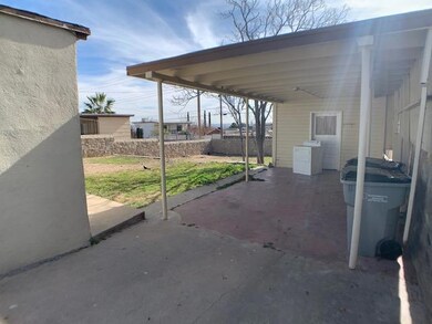 2512 Mountain Ave, El Paso, TX 79930 - photo 5