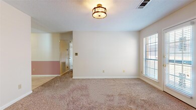 Den which is open to Eat-Kitchen