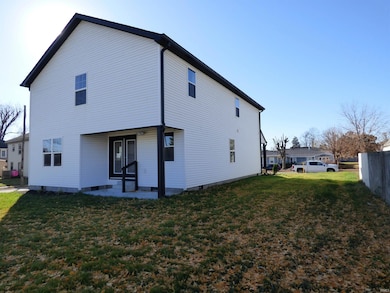 359 S 2nd St, Frankfort, IN 46041 - photo 4
