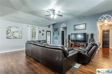 501 Kylar St, Troy, TX 76579 - photo 2