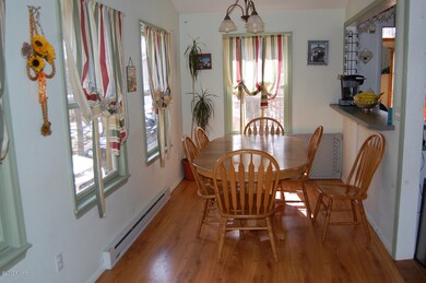 146 Rodeo Dr, Hawley, PA 18428 - photo 4