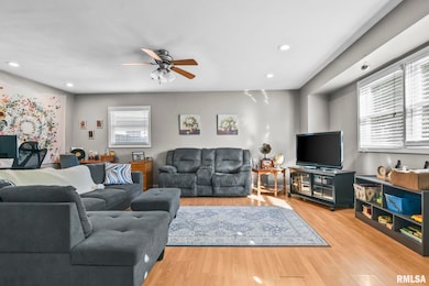 206 S 8th St unit 1, Auburn, IL 62615 - photo 3