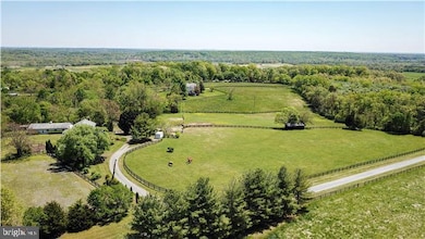 21717 Oatlands Rd, Aldie, VA 20105 - photo 7