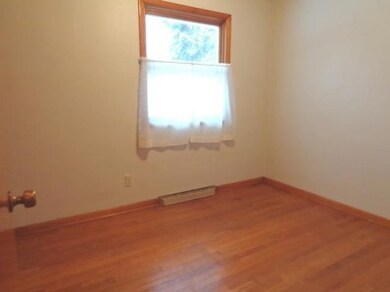 9047 Pettit Dr, Highland, IN 46322 - photo 7