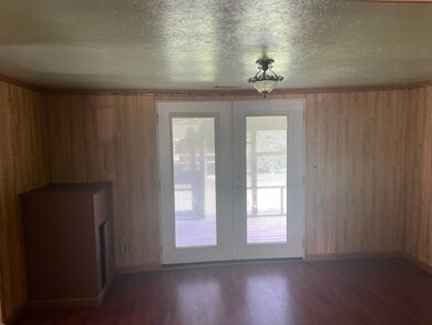 153 8th St S, Pitts, GA 31072 - photo 4