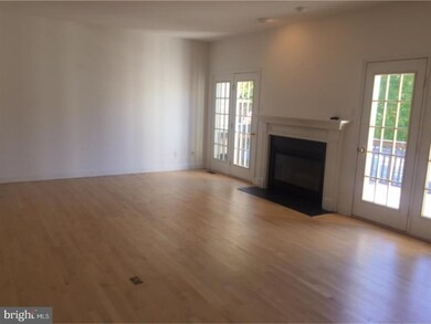 422 Springview Ln, Phoenixville, PA 19460 - photo 4