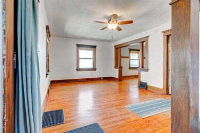 614 18th St SE, Cedar Rapids, IA 52403 - photo 4