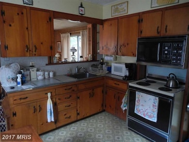 208 W High St, Shepherdstown, WV 25443 - photo 5