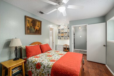 524 Belmont Dr, Friendswood, TX 77546 - photo 7