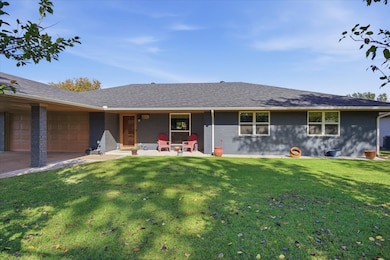 502 Tahiti Dr, Granbury, TX 76048 - photo 5