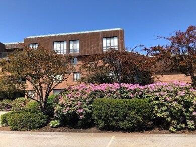 402 Paradise Rd unit PH-Q, Swampscott, MA 01907 - photo 2