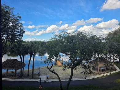 1101 Colony Point Cir unit 304, Pembroke Pines, FL 33026 - photo 2