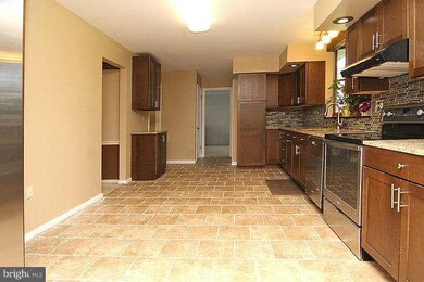 1128 Streaker Rd, Sykesville, MD 21784 - photo 3