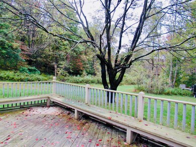 317 E Line St, Olyphant, PA 18447 - photo 3