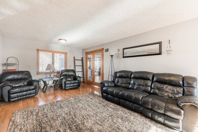 unlisted-address, Sycamore, IL 60178 - photo 6
