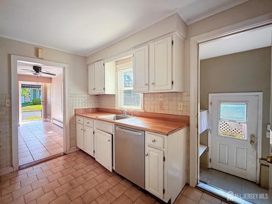 1534 Chestnut St, South Plainfield, NJ 07080 - photo 3